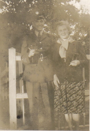 Mick and Hettie c1943